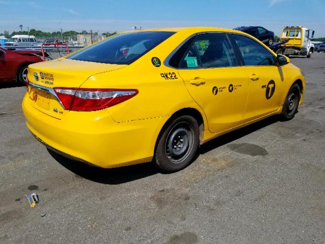 4T1BD1FK2FU154105 - 2015 TOYOTA CAMRY HYBR YELLOW photo 4