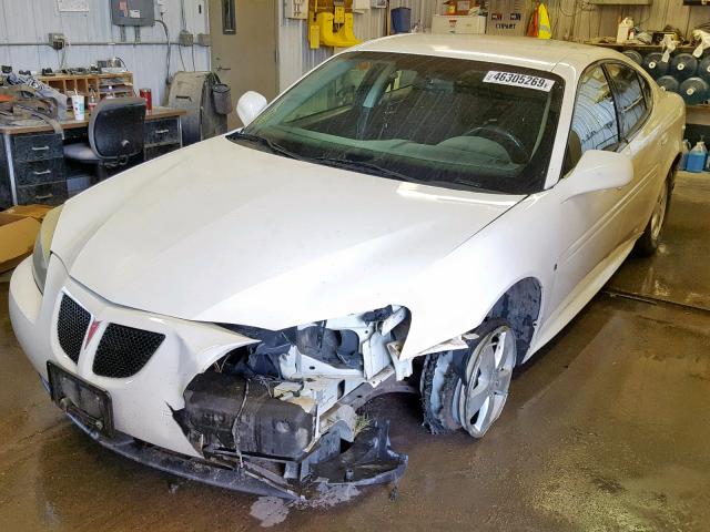 2G2WP552171101144 - 2007 PONTIAC GRAND PRIX WHITE photo 2