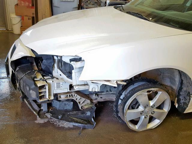 2G2WP552171101144 - 2007 PONTIAC GRAND PRIX WHITE photo 9