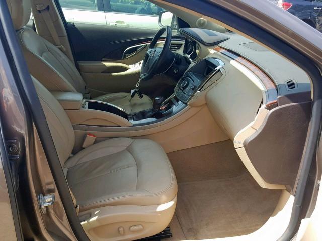 1G4GC5E3XCF138499 - 2012 BUICK LACROSSE TAN photo 5