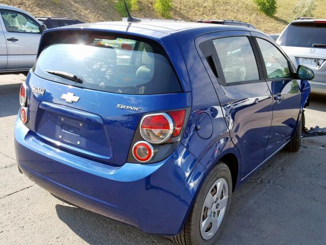 1G1JB6SHXD4179384 - 2013 CHEVROLET SONIC LS 蓝色 照片 4