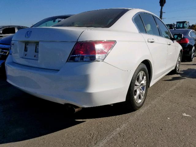 JHMCP26498C039385 - 2008 HONDA ACCORD LXP WHITE photo 4