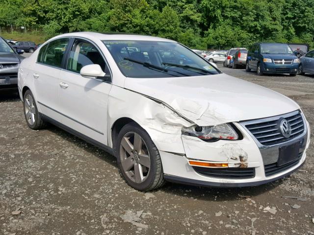 WVWAK73C48E252135 - 2008 VOLKSWAGEN PASSAT KOM WHITE photo 1