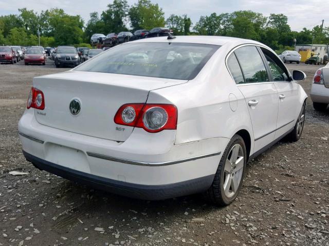 WVWAK73C48E252135 - 2008 VOLKSWAGEN PASSAT KOM WHITE photo 4