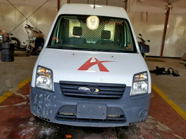 NM0LS6AN7AT026550 - 2010 FORD TRANSIT CO WHITE photo 9