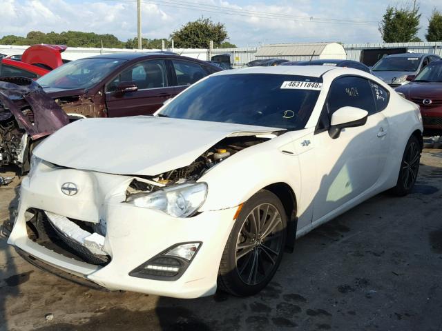 JF1ZNAA19D2723304 - 2013 TOYOTA SCION FR-S WHITE photo 2