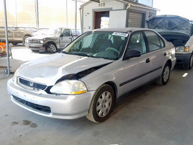 JHMEJ6621WS002995 - 1998 HONDA CIVIC DX SILVER photo 2