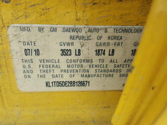 KL1TD5DE2BB126671 - 2011 CHEVROLET AVEO LS YELLOW photo 10