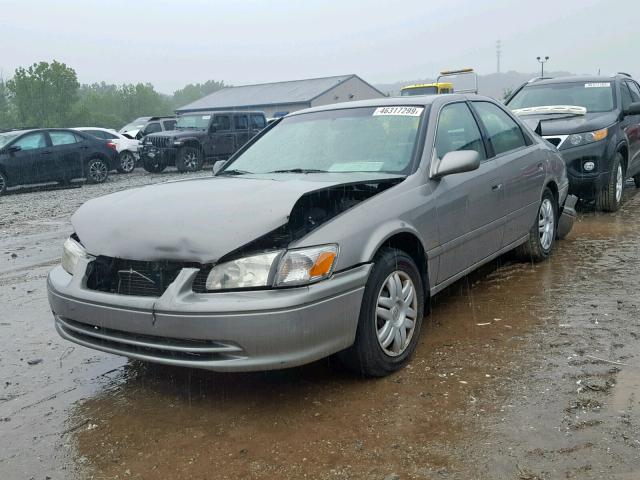 4T1BG22K0YU662868 - 2000 TOYOTA CAMRY CE TAN photo 2