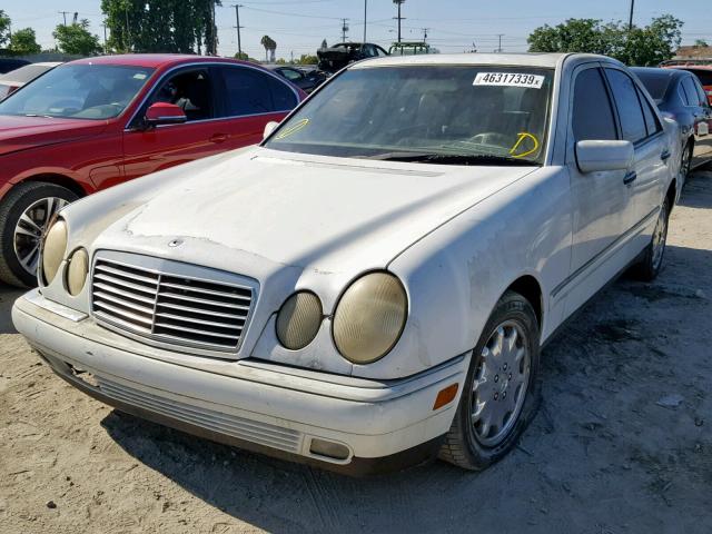 WDBJF65H6XA836760 - 1999 MERCEDES-BENZ E 320 WHITE photo 2