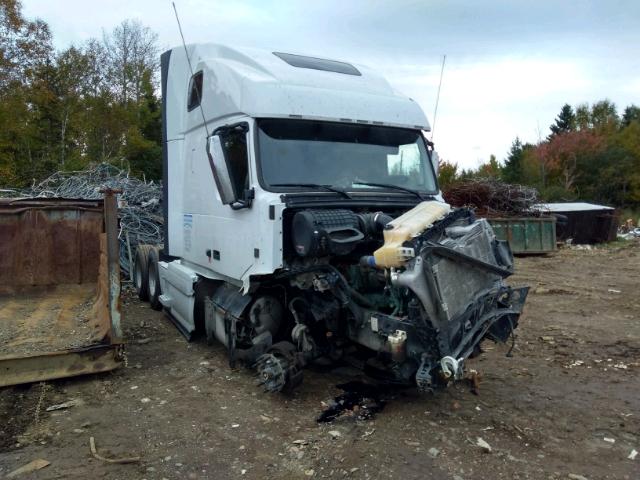 4V4NC9EH3JN889210 - 2018 VOLVO VN VNL WHITE photo 1