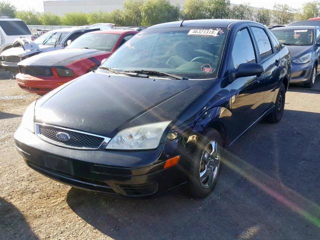 1FAFP34N27W226695 - 2007 FORD FOCUS ZX4 BLACK photo 2