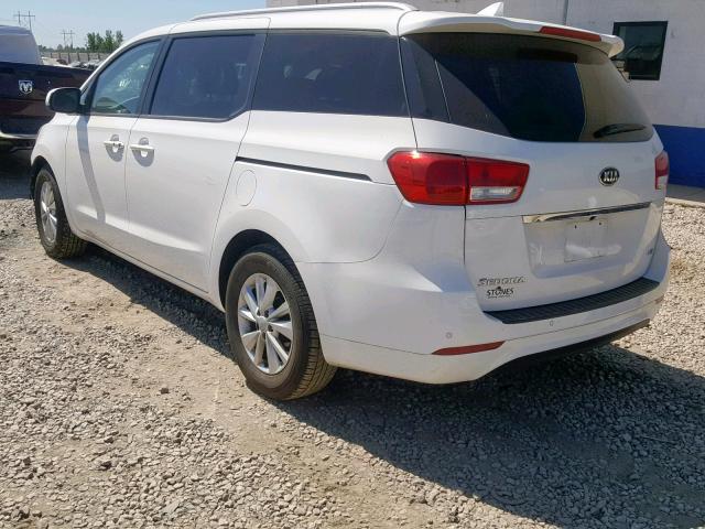 KNDMB5C17H6255198 - 2017 KIA SEDONA LX WHITE photo 3