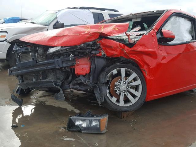 KNAFW6A36C5583201 - 2012 KIA FORTE SX RED photo 9