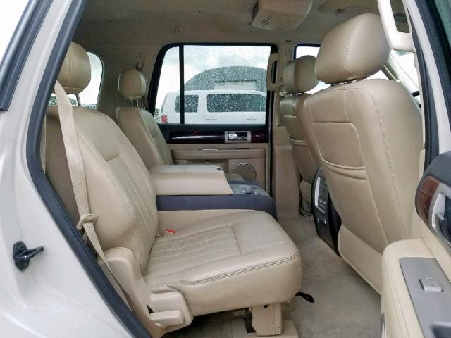 5LMFU28535LJ18410 - 2005 LINCOLN NAVIGATOR WHITE photo 6