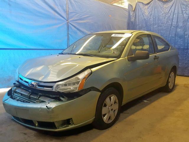 1FAHP32N58W285902 - 2008 FORD FOCUS S/SE GREEN photo 2