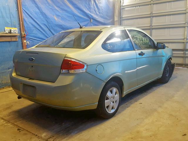 1FAHP32N58W285902 - 2008 FORD FOCUS S/SE GREEN photo 4