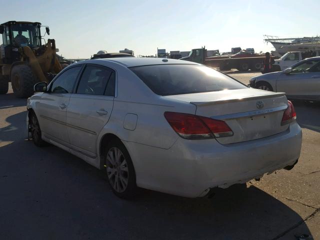 4T1BK3DB2BU417837 - 2011 TOYOTA AVALON BAS WHITE photo 3