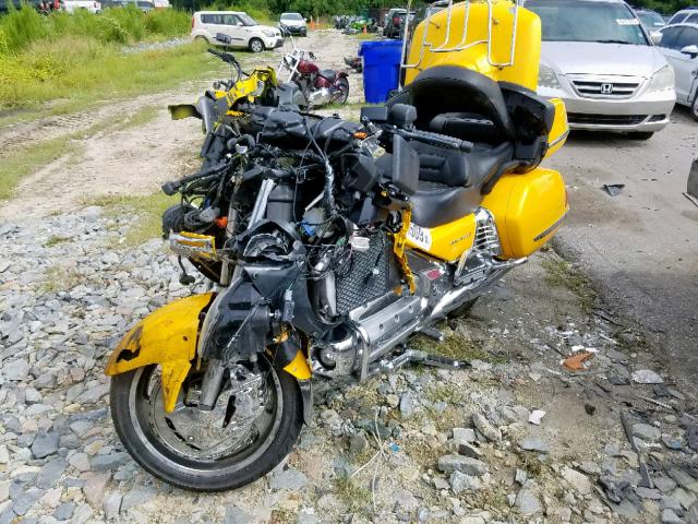 1HFSC47H3AA905286 - 2010 HONDA GL1800 YELLOW photo 2