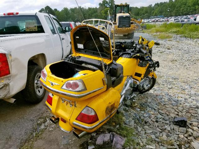 1HFSC47H3AA905286 - 2010 HONDA GL1800 YELLOW photo 4