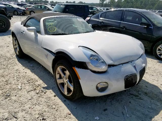 1G2MB35B17Y110918 - 2007 PONTIAC SOLSTICE WHITE photo 1