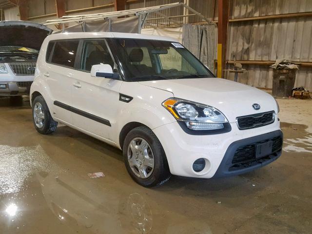 KNDJT2A55D7760181 - 2013 KIA SOUL WHITE photo 1