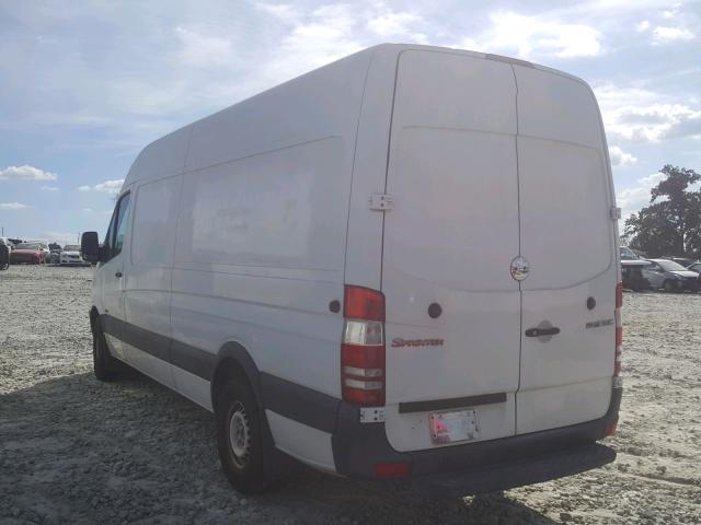 WDYPE8CC6B5552424 - 2011 FREIGHTLINER SPRINTER 2 WHITE photo 3