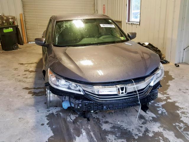 1HGCR2F16HA006584 - 2017 HONDA ACCORD SPO GRAY photo 9