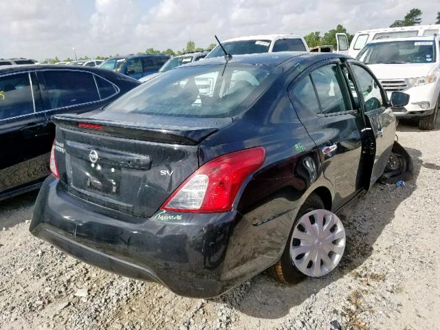 3N1CN7AP3JL871937 - 2018 NISSAN VERSA S BLACK photo 4