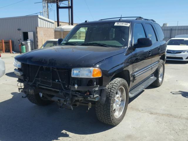 1GKEK13T15R182410 - 2005 GMC YUKON BLACK photo 2