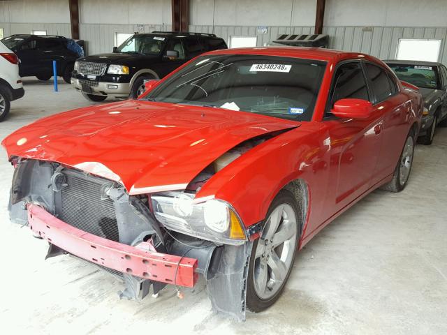 2C3CDXHG6DH616979 - 2013 DODGE CHARGER SX RED photo 2