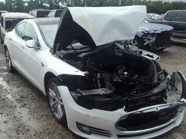 5YJSA1S14EFP29161 - 2014 TESLA MODEL S WHITE photo 1