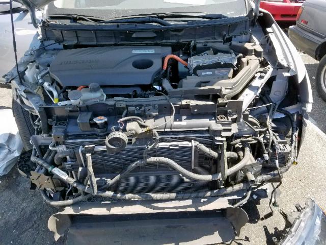 5N1ET2MT0HC813678 - 2017 NISSAN ROGUE SV H SILVER photo 7