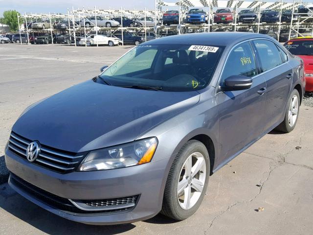 1VWBP7A39DC086318 - 2013 VOLKSWAGEN PASSAT SE GRAY photo 2