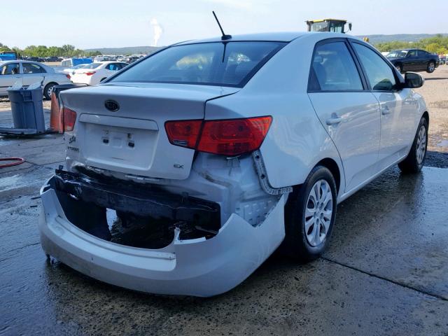 KNAFU4A28B5325343 - 2011 KIA FORTE EX WHITE photo 4