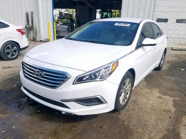 5NPE24AA9HH509923 - 2017 HYUNDAI SONATA ECO WHITE photo 2