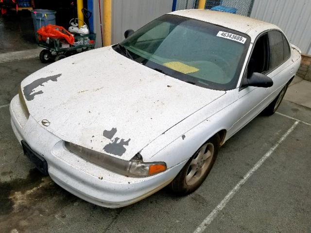 1G3WH52KXWF398175 - 1998 OLDSMOBILE INTRIGUE WHITE photo 2