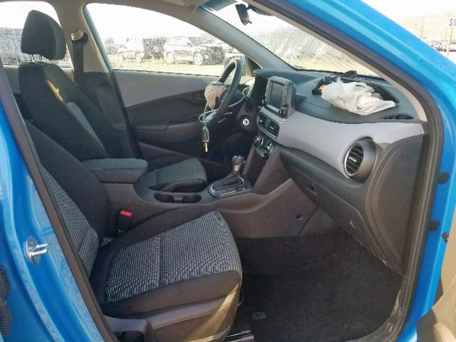 KM8K1CAA5KU300719 - 2019 HYUNDAI KONA SE BLUE photo 5