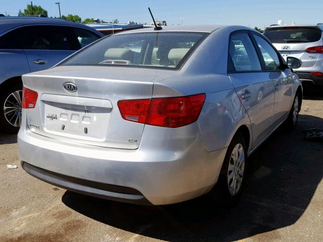 KNAFU4A2XA5880759 - 2010 KIA FORTE EX SILVER photo 4