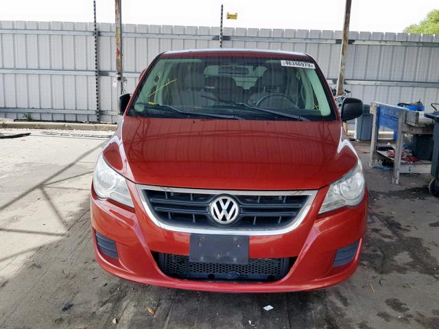 2V8HW44149R540793 - 2009 VOLKSWAGEN ROUTAN S BURGUNDY photo 9