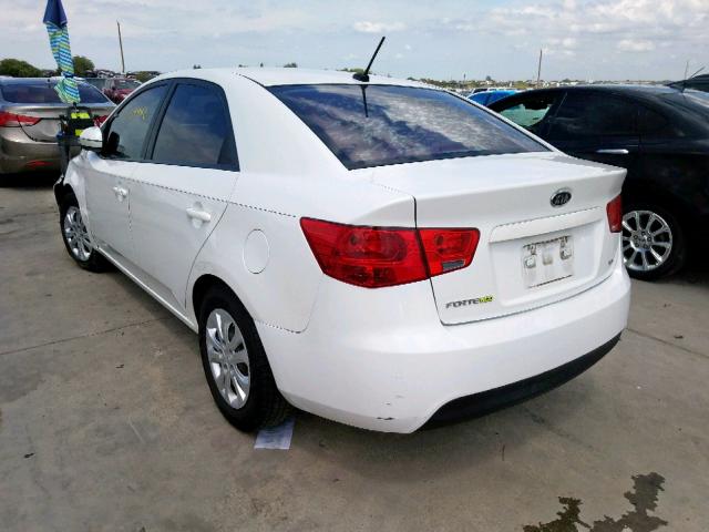 KNAFU4A23D5648444 - 2013 KIA FORTE EX WHITE photo 3