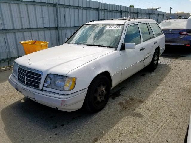 WDBEA92E4SF318816 - 1995 MERCEDES-BENZ E 320 WHITE photo 2