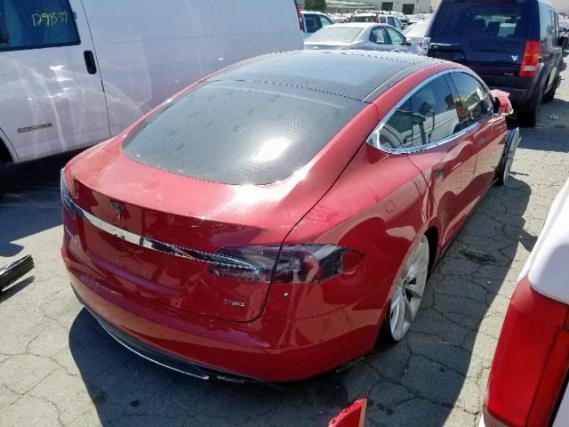 5YJSA1DP7DFP16663 - 2013 TESLA MODEL S RED photo 4