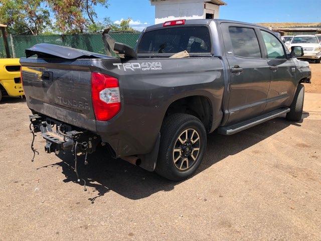 5TFDY5F14GX500607 - 2016 TOYOTA TUNDRA CRE GRAY photo 4