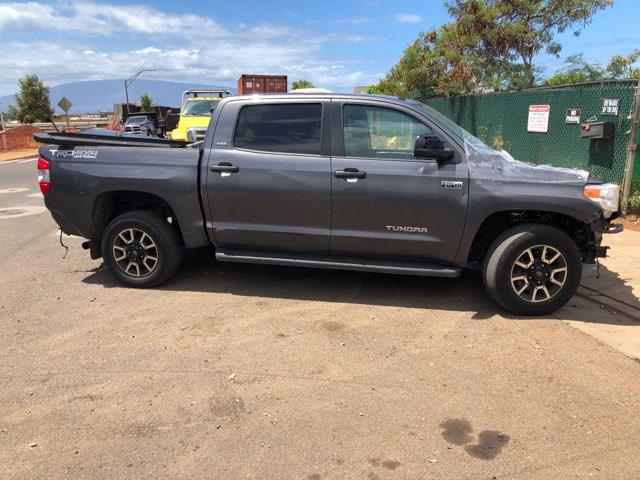 5TFDY5F14GX500607 - 2016 TOYOTA TUNDRA CRE GRAY photo 9