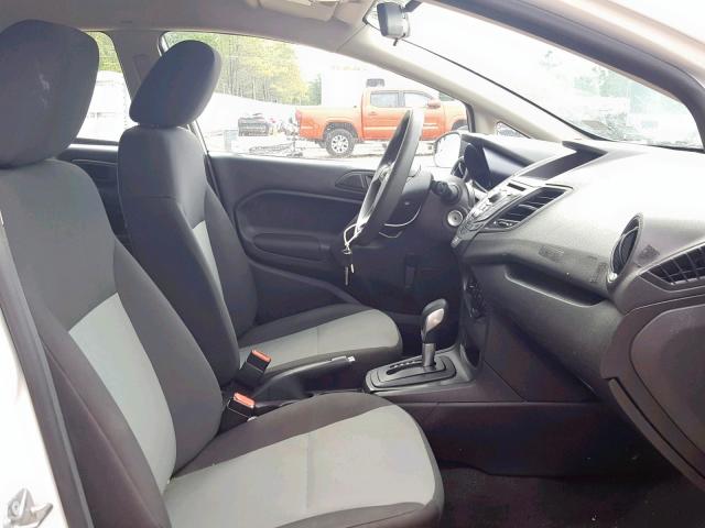 3FADP4AJ2FM175440 - 2015 FORD FIESTA S WHITE photo 5