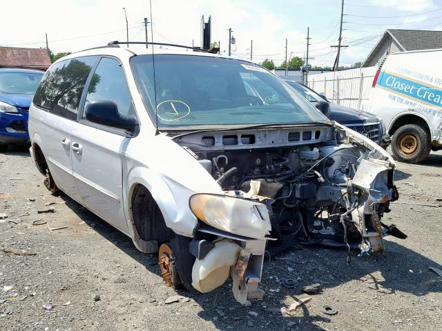 2C4GP44372R640737 - 2002 CHRYSLER TOWN & COU SILVER photo 1