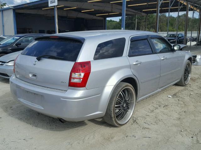 2D4FV47V17H623026 - 2007 DODGE MAGNUM SXT SILVER photo 4