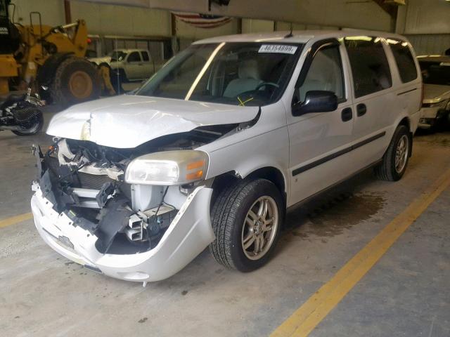 1GNDV23W18D209029 - 2008 CHEVROLET UPLANDER L WHITE photo 2