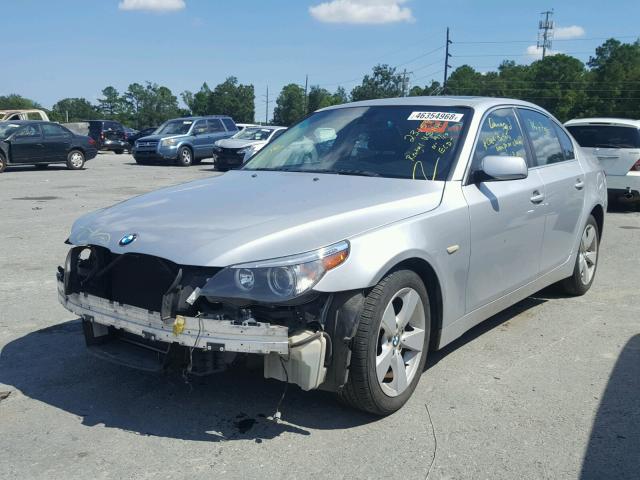 WBANF73507CY17351 - 2007 BMW 530 XI SILVER photo 2